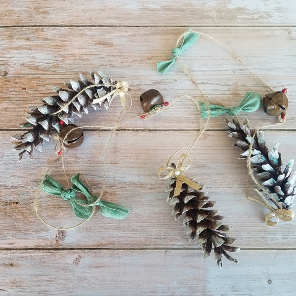 Handmade 6 ft. garland Natural White pine cones glitter shabby - Picture 1 of 9